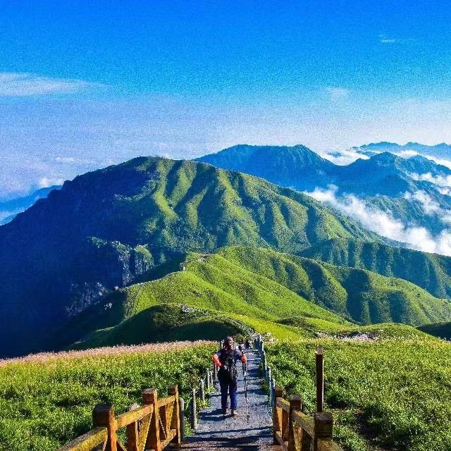 萍乡武功山管委会